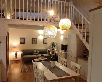 Chill Out Cabanon Coeur Calanques - Marseille - Essbereich