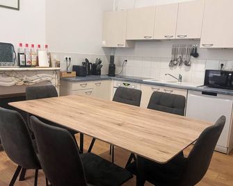 Les clématites - Narbonne - Kitchen