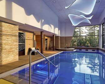 Aparthotel Adagio Bâle Mulhouse Aéroport - Блоцайм - Басейн