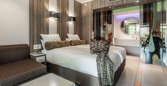 The Cabanas Hotel at Sun City Resort - Sun City Resort - Bedroom