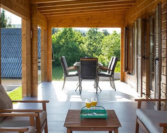 Amazing Home in Donje Taboriste With 2 Bedrooms and Wifi - Slunj - Pati