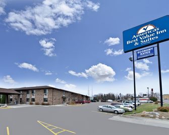 Americas Best Value Inn & Suites - Bismarck - Gebäude