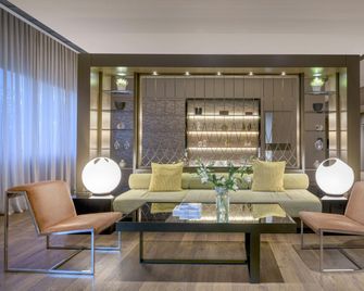 AC Hotels by Marriott Pisa - Pisa - Sala de estar