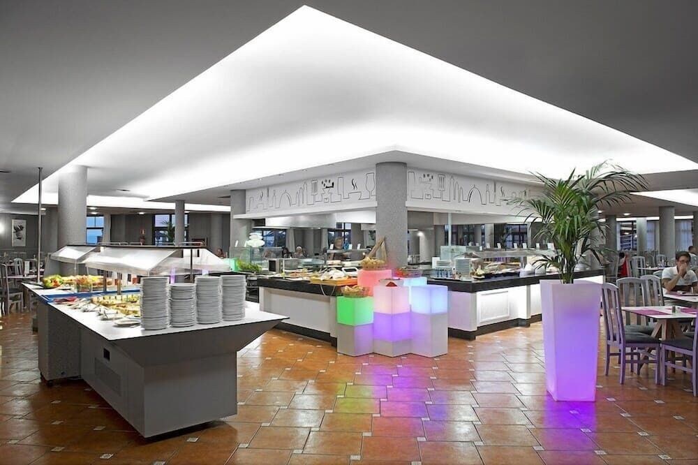 إلبا كاستيلو سان جورج آند أنتيجوا سويت هوتل