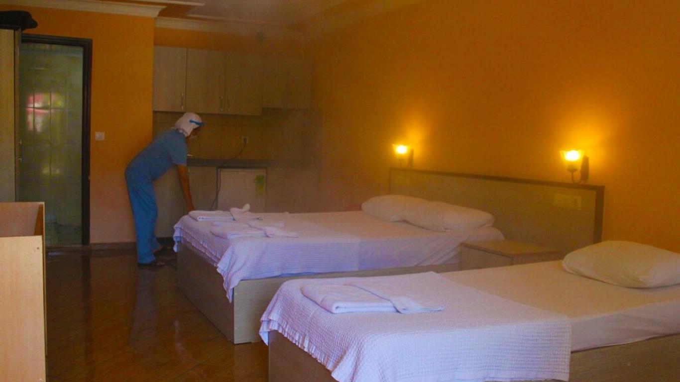 Carmina Hotel