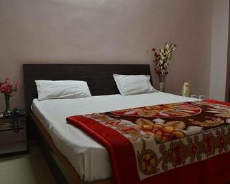 Hotel Shree Shine - Satna - Bedroom