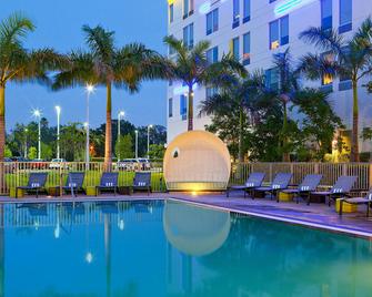 Aloft Miami Doral - Doral - Piscina