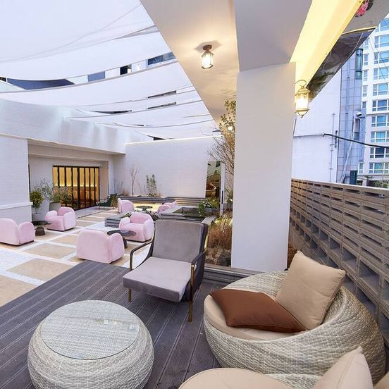 Denbasta Signature Hotel image 1