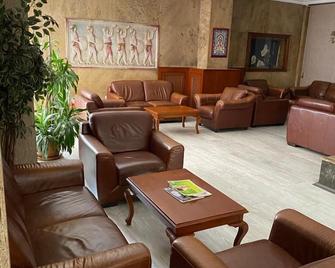 Hotel Altinnal - İzmit - Lounge