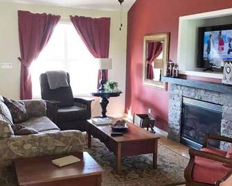 Bourbon Trails, Fishing and Relaxing - Taylorsville Lake has it all! - Taylorsville - Sala de estar