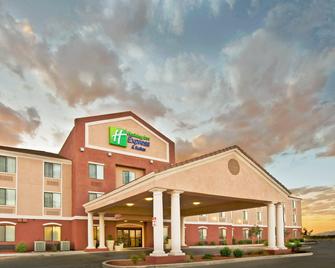 Holiday Inn Express & Suites Willcox - Willcox - Building