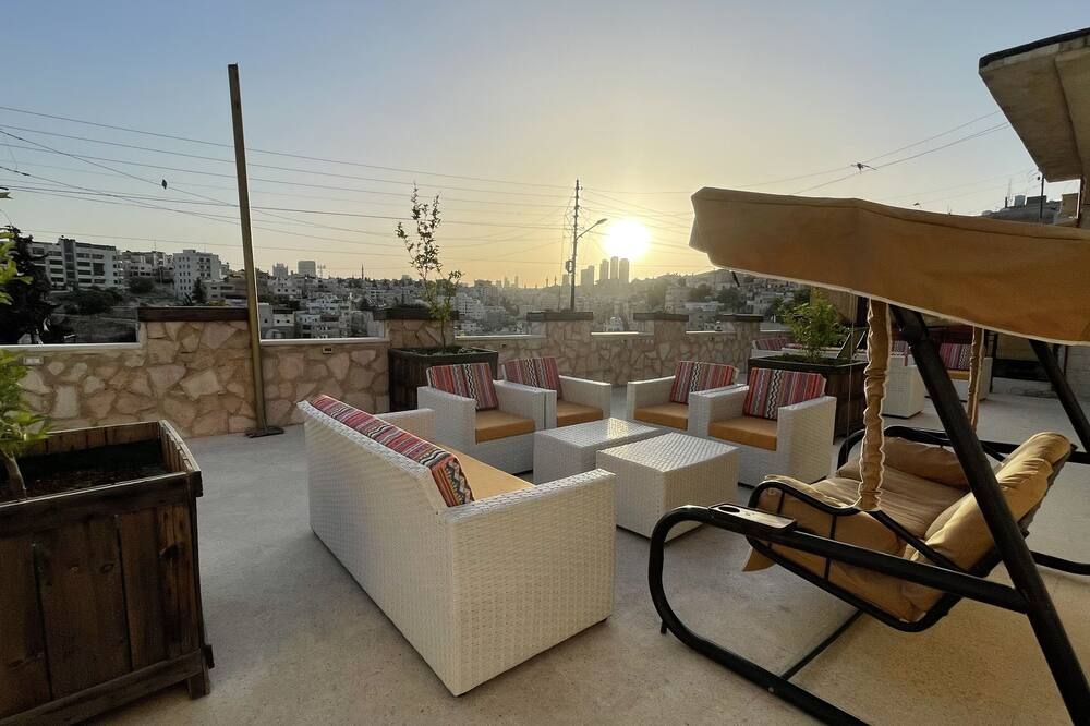 Carob Hostel - עמאן - מרפסת