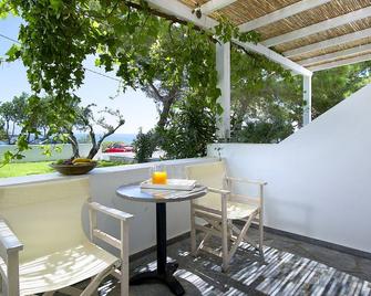 Kakkos Bay Hotel And Bungalows - Koutsounára - Balcón