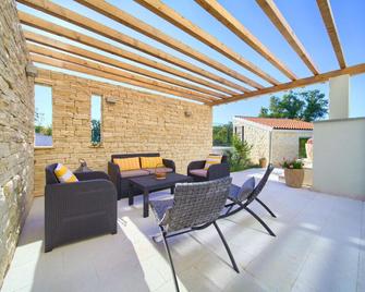 Amarie Comfortable holiday residence - Vrbnik - Balcony