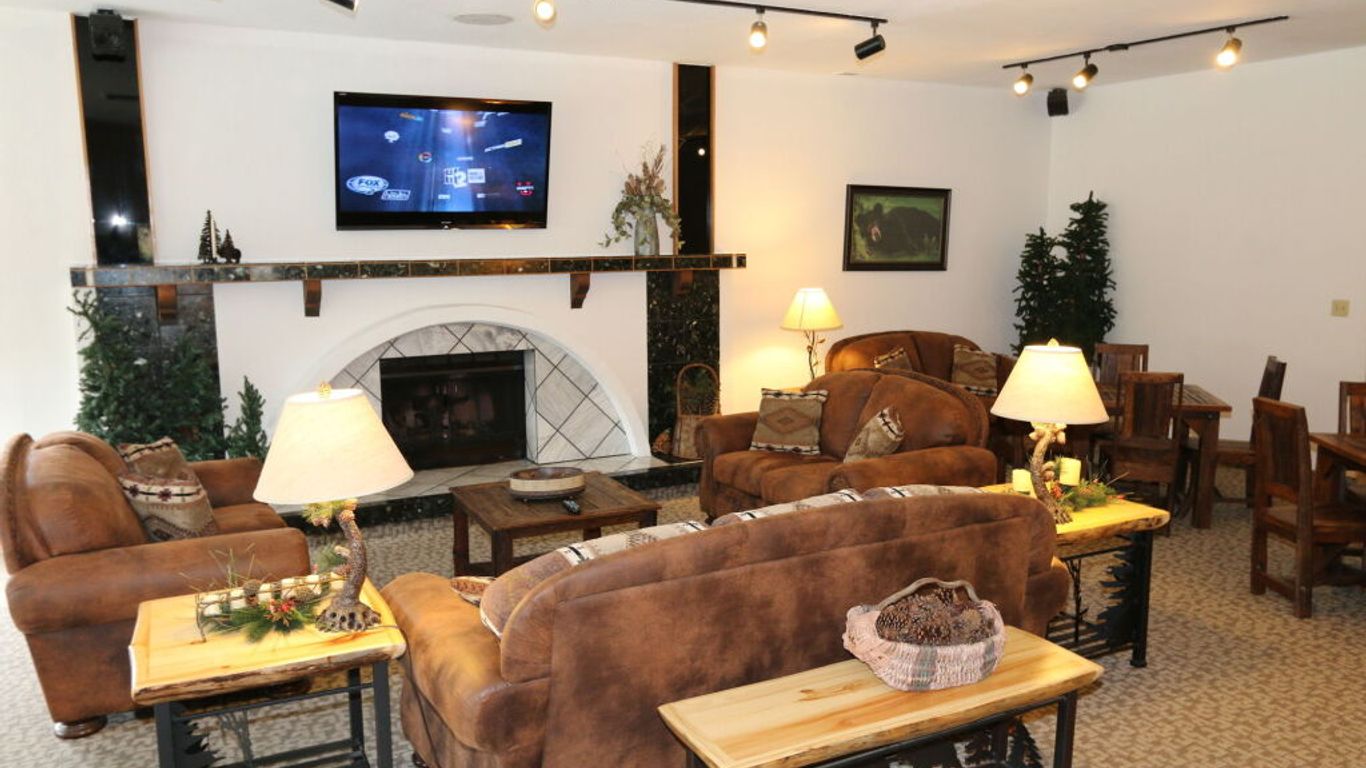 Thunderbird Resort Club