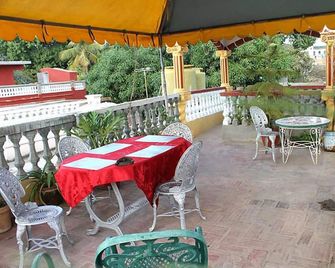 Hostal Eeben Ezer - Trinidad - Balkón