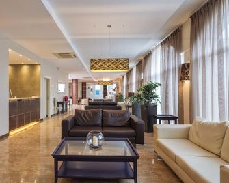 Hotel For You - Olbia - Lobby