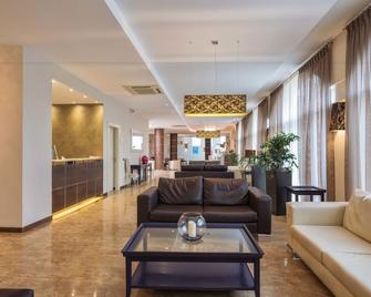 Hotel For You - Olbia - Lobby