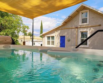 Cozy Zion Farmhouse, Cool Or Hot Swim Sp - La Verkin - Piscina
