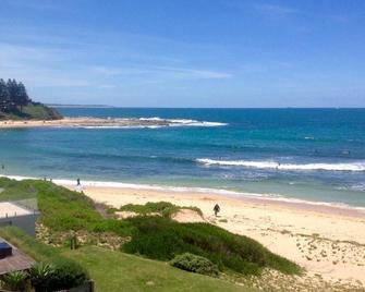 Al Mare Beachfront Retreat Award Winner - Long Jetty - Beach