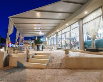 Karras Grande Resort - Tsilivi