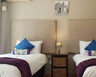 Luxury Heights B&B- Also check 'Wild Olive' - Newcastle - Habitación