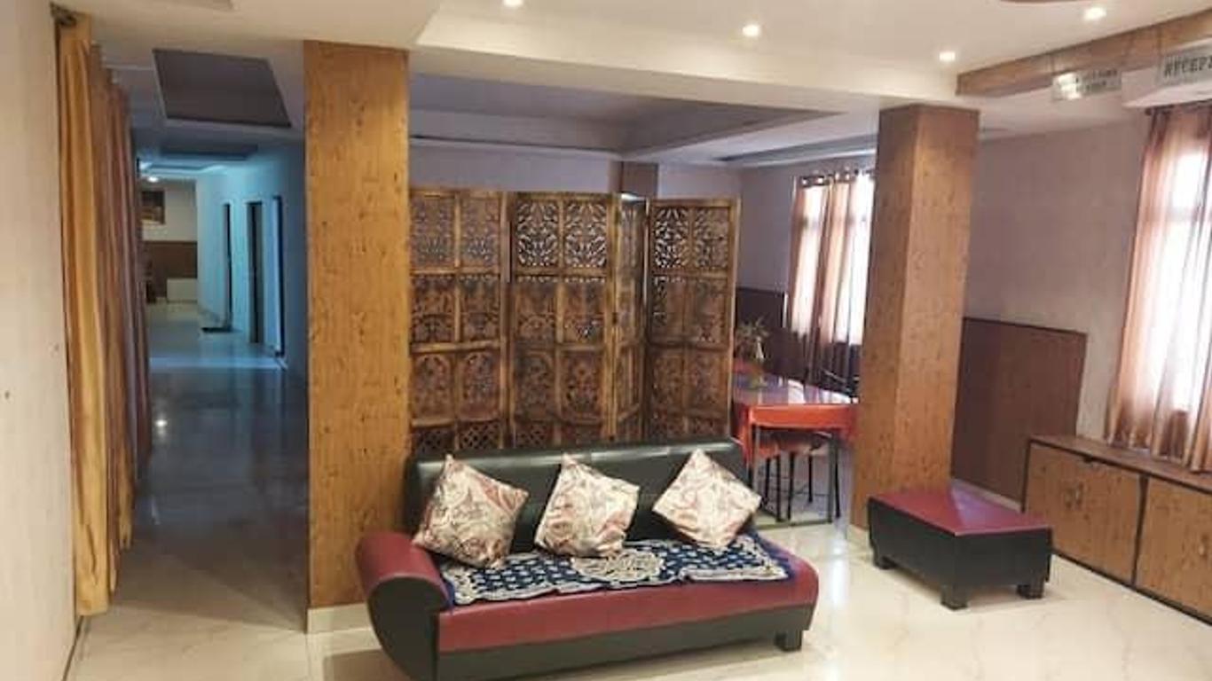 Hotel Shanti Palace