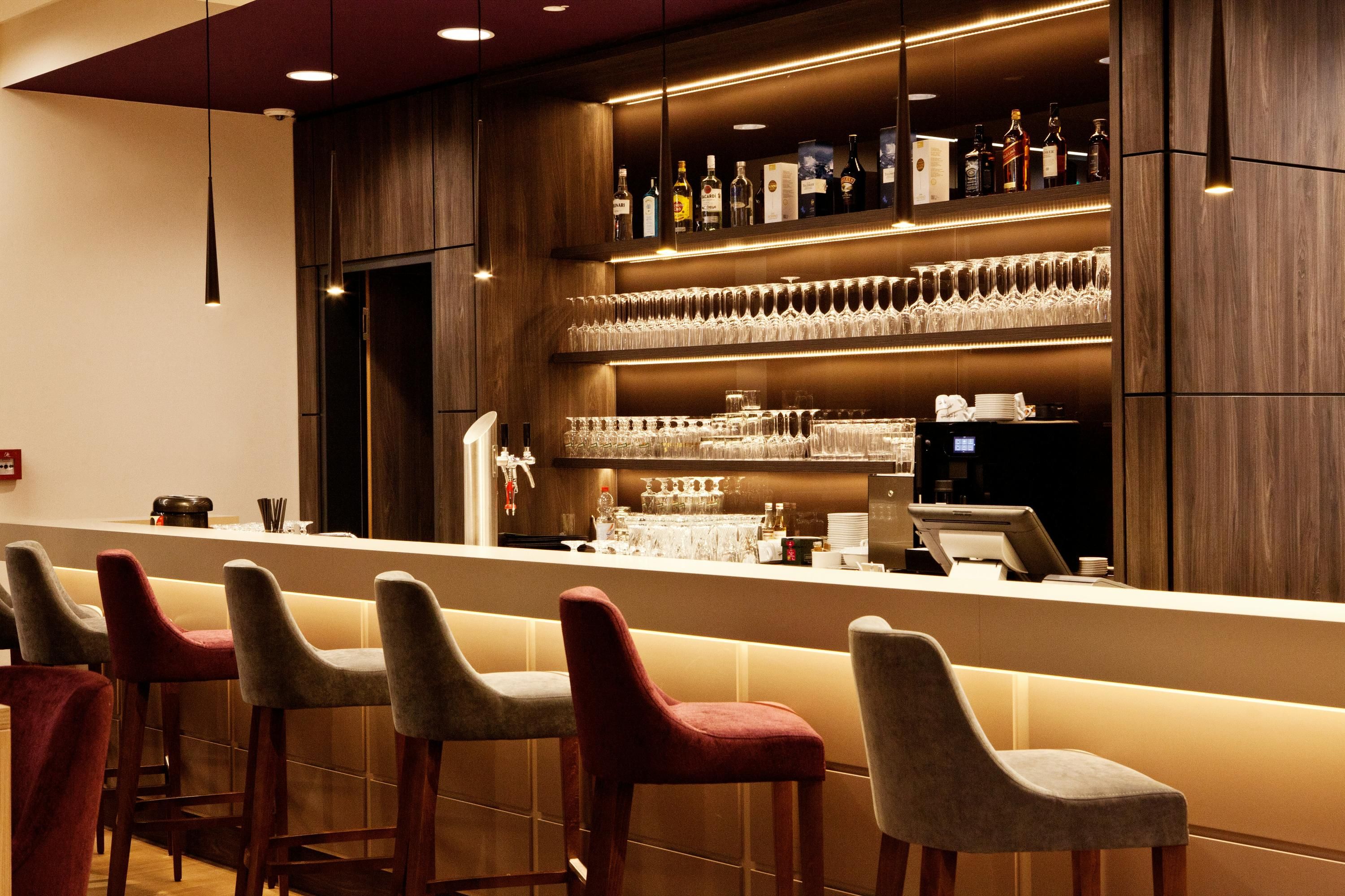 Hampton by Hilton Dortmund Phoenix See - Dortmund - Bar