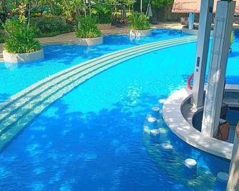 Fernvale Leisure Club and Resort - Coron - Pool