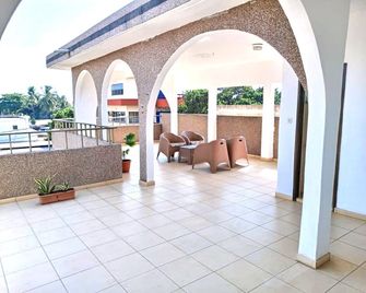 Rosalie's Suites - Lomé