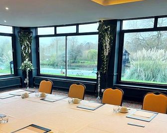 Shillingford Bridge Hotel - Wallingford - Restaurant