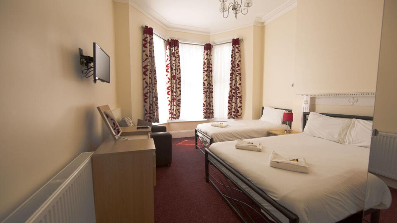 Royal London Hotel By Saba