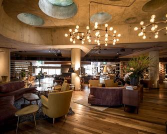 Ovolo Nishi - Canberra - Lobby