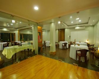 The Habitat Shillong Guest House - Shillong - Restaurant