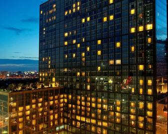 Fairmont Makati - מאקאטי סיטי - בניין