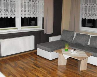 Sonnenhügel Vacation Rental - With a Balcony - Wildemann - Huiskamer