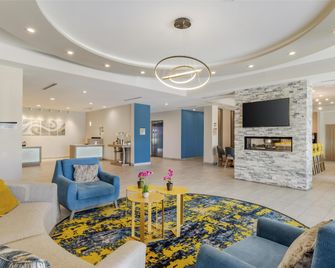 Best Western Plus Mid County - Port Arthur - Lobby