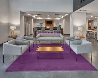 City Express by Marriott Torreón - Torreón - Sala de estar