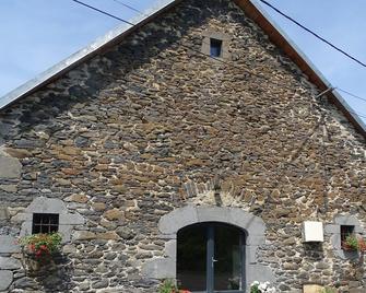 Charming guest rooms and tables near Salers - Mauriac - Bâtiment