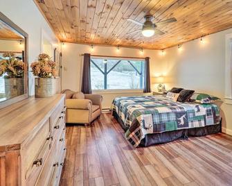 Mountain Retreat Less Than 4 Mi to Downtown Boone! - Boone - Bedroom