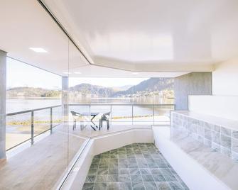 Velinn Pousada Angra Sunset - אנגרה דוס רייס - מרפסת