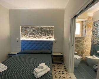 Cinquestelle Albergo del centro storico - Palinuro - Bedroom