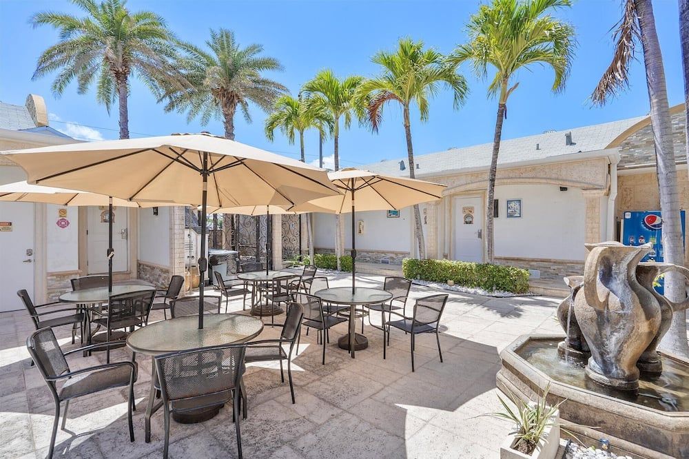 Casa Pellegrino Boutique Hotel - הוליווד - פטיו