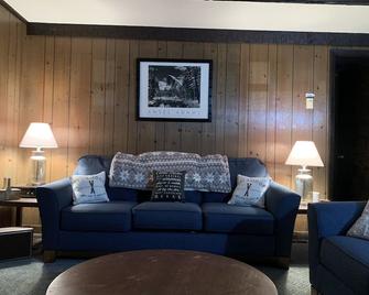 Cottage near Seven Springs Mountain Resort and Ohiopyle State Park - Champion - Sala de estar