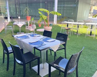 Blue Shades Aparthotel - Pisa - Restaurante