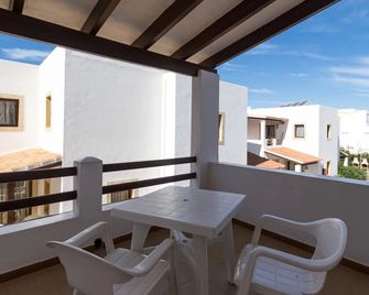 Mar Y Sal Apartaments - La Savina - Balkon