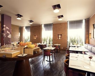 ميركور بيتش تزونا فينانسيرا - بوغوتا - مطعم