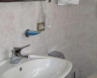 Albergo Ristorante Da Neni - Mori - Bagno
