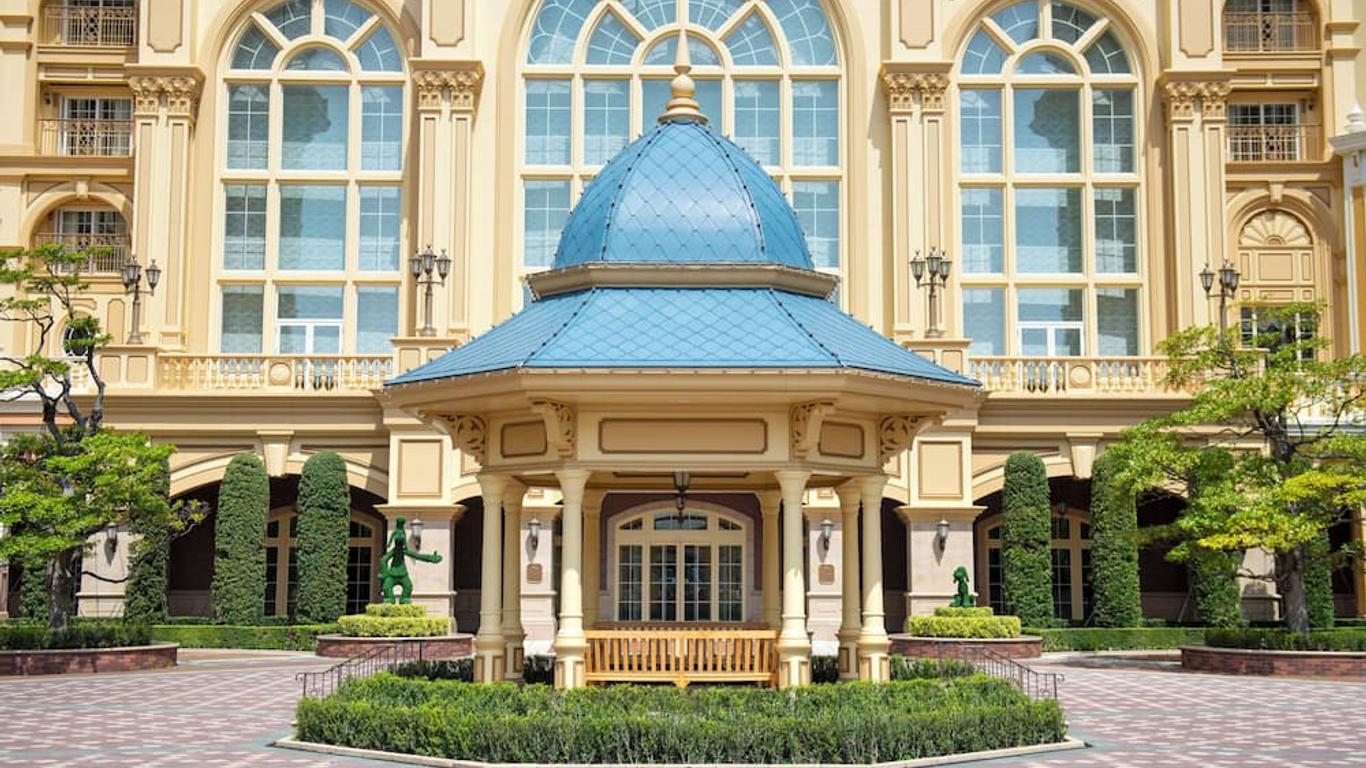 Tokyo Disneyland (R) Hotel