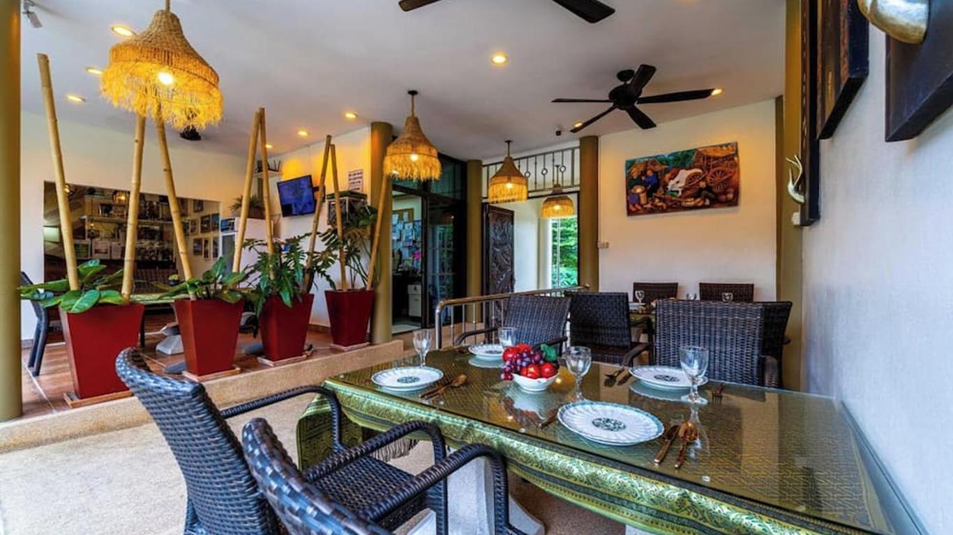 Siam Court Hotel and Resort